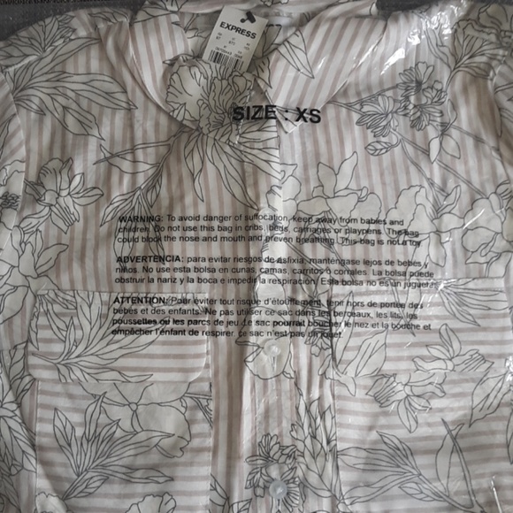 Clothes - Picture 1 of 3